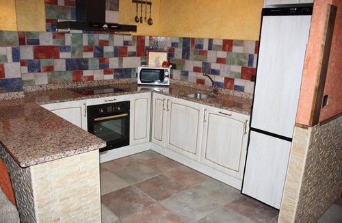 Ibeas de Juarros House | Rural House 'La Cabaña' with Mountain Views and Wi-Fi