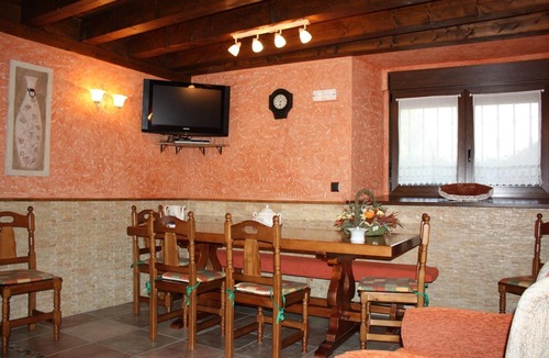 Ibeas de Juarros House | Rural House 'La Cabaña' with Mountain Views and Wi-Fi