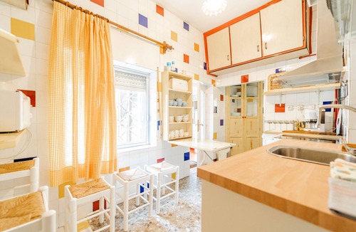 Castrejon de la Pena House | Rural House 'El Chalet' with Mountain Views and Private Garden. El uncar