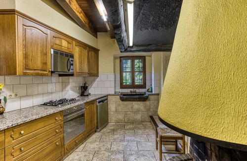 Camos House | Rural House 'La Torre De Dalt' with Mountain View, Private Pool and Private Terrace