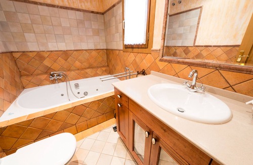 Jaca Ski Chalet | Rural house breeze of Jaca