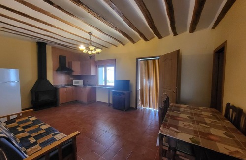 Alcala del Jucar House | Rural house "casa del cerro II" barbecue fireplace patio 350m, river beach 5min