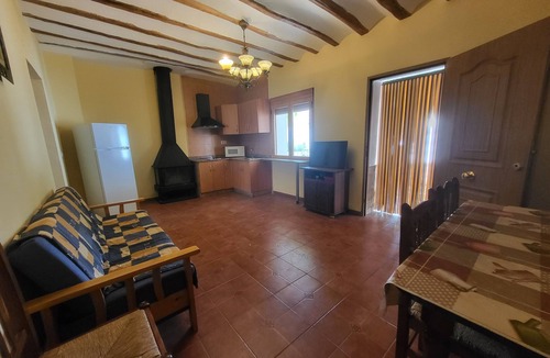 Alcala del Jucar House | Rural house "casa del cerro II" barbecue fireplace patio 350m, river beach 5min