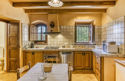 Darnius House | Rural House 'Can Palau agullana' with Sea Views, Private Pool and Wi-Fi