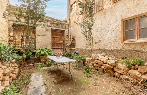 Juncosa House | Rural House 'Casa Estel Miracle' with Private Terrace and Courtyard