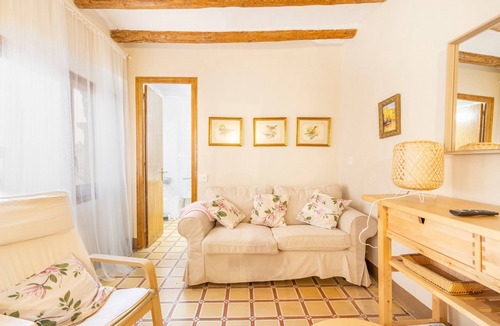 Juncosa House | Rural House 'Casa Estel Miracle' with Private Terrace and Courtyard