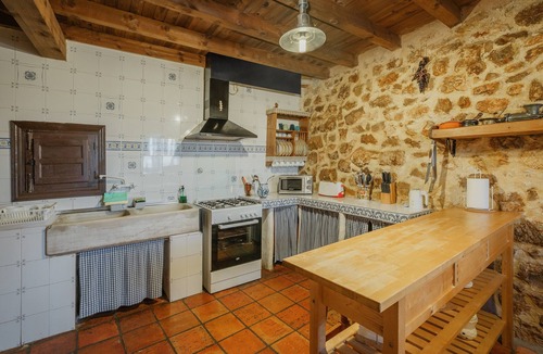 Duraton House | Rural House 'El Escondite De Los Duendes' with Mountain View, Private Garden and Wi-Fi