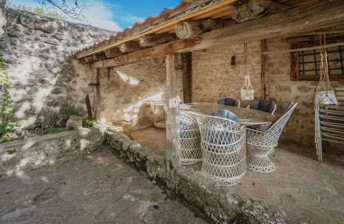Duraton House | Rural House 'El Escondite De Los Duendes' with Mountain View, Private Garden and Wi-Fi