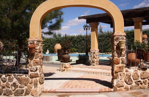 Urda House | Rural House 'El Patas' with Mountain Views, Wi-Fi and Air Conditioning