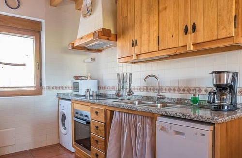 Hoyos del Collado Cottage | Rural house (full rental) El Rondillo de Gredos for 6 people