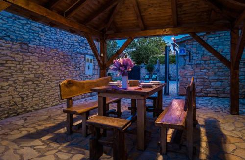 Promina Villa | Rural House Gluic