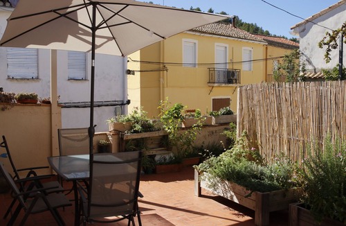 Potries House | Rural House 'La Cambra' with Mountain Views, Wi-Fi, and Air Conditioning