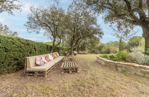 Gargalla House | Rural House 'La Caseta De Sant Grau' with Mountain Views, Shared Pool and Wi-Fi