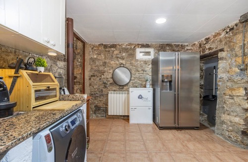 Sant Guim de la Plana House | Rural House 'La Rectoria De Vicfred' with Mountain Views, Wi-Fi & Air Conditioning