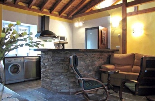 Almajano House | Rural House 'Las Frascuelas' with Mountain Views, Private Terrace and Wi-Fi