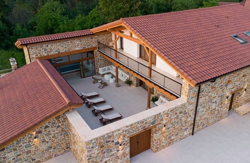 Muxika Cottage | Rural house ORUE BASERRIA in URDAIBAI-with jacuzzi and sauna
