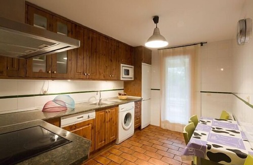 Anon de Moncayo House | rural house with private garden and barbecue.