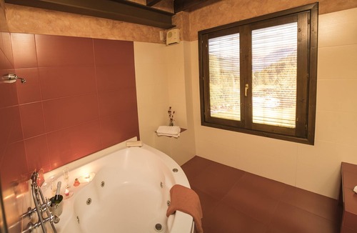 Torres Torres Cottage | Rural house with jacuzzi , special for couples
