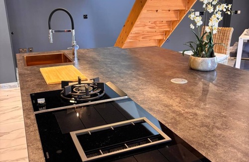 Ardens Grafton Apartment | Rural Lake View Retreat, Free Parking