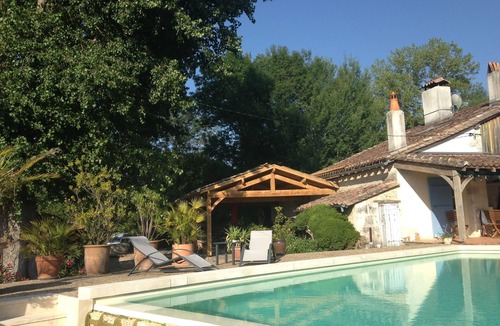 Mussidan House | Rural lock keeper farmhouse, pool, fully restored