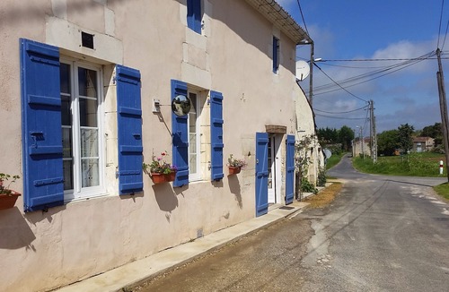 Grezac House | Rural peaceful house close to beach, golf and shops. House sleeps 7/9.