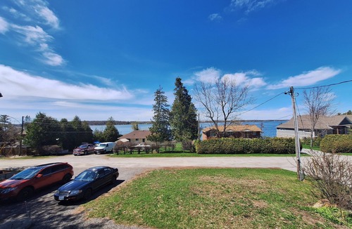 Scugog Apartment | Rural Quaint Lakeview Apartment