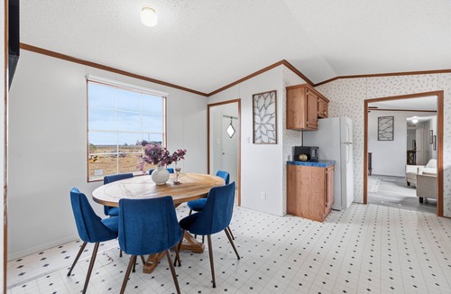Lissie House | Rural Ranch Stay w/Cricket & Turf Fields