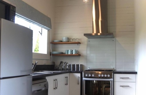 Raukawa Cottage | Rural retreat 10mins from Bridge Pa wine district