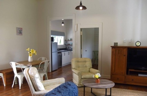 Raukawa Cottage | Rural retreat 10mins from Bridge Pa wine district