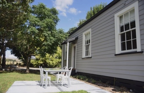 Raukawa Cottage | Rural retreat 10mins from Bridge Pa wine district