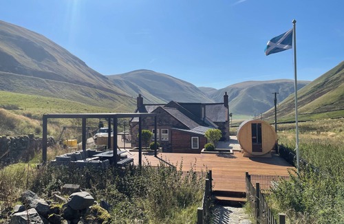 Thornhill Cottage | Rural Splendour in Upper Dalveen