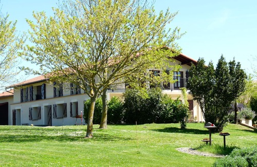 Rieux-Volvestre Apartment | Rural Tranquility near Toulouse