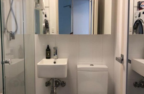 Rushcutters Bay Apartment | Rushcutters Bay - pool + parking