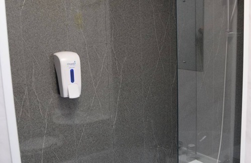 Horley Hotel | Russ Hill Hotel