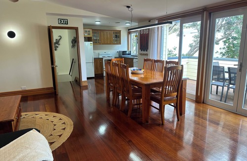 Russell Apartment | Russell Harbour Apartment