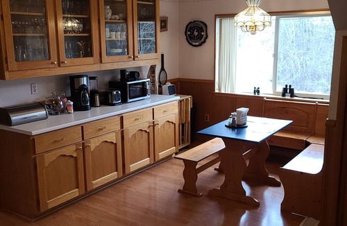 Underwood Apartment | Rustic 2nd story apartment with mountain views.