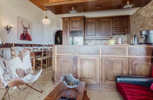 Randogne Apartment | Rustic accommodation with mountain views