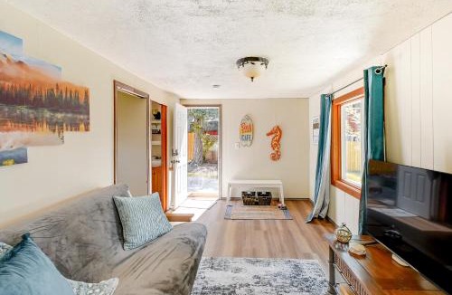 Allyn-Grapeview House | Rustic Allyn Cabin Private Isl Community with Kayak