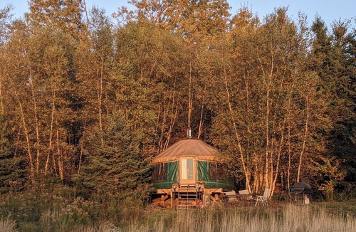 Dedham Apartment | Rustic and cozy yurt on a farm