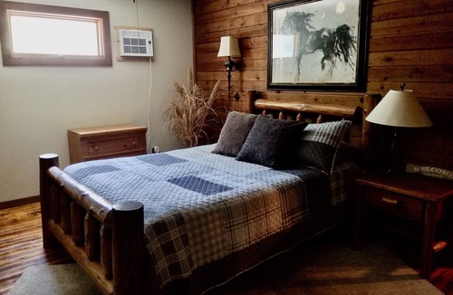 Bruner Cabin | Rustic and Unique in a Remote location