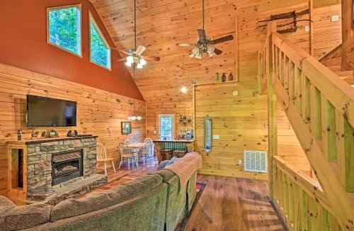 Andrews House | Rustic Andrews Cabin Rental with Deck and Fire Pit!
