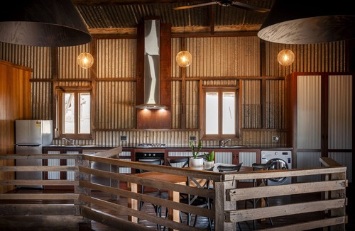 Angaston Cottage | Rustic Auction Shed