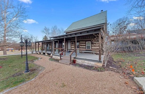Augusta Cabin | Rustic Augusta Wood Cabin