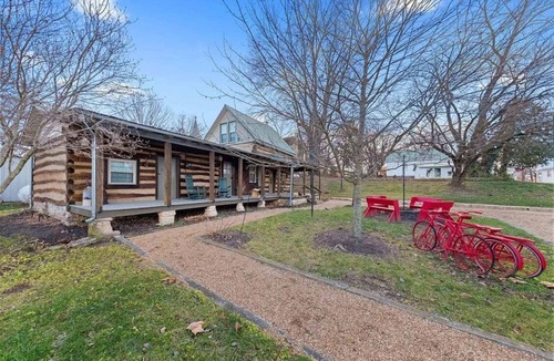Augusta Cabin | Rustic Augusta Wood Cabin