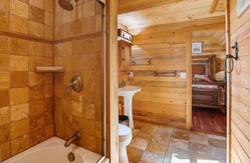 Victor House | Rustic Barn on 51 Acres