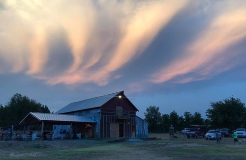 Zephyr House | Rustic Barn Venue