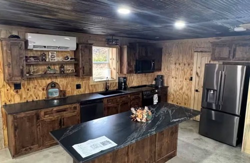 Pleasanton Cabin | Rustic Barndominium Retreat