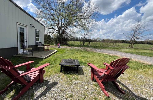 Readyville House | Rustic Barnsuite on the Farm - 2 Suites