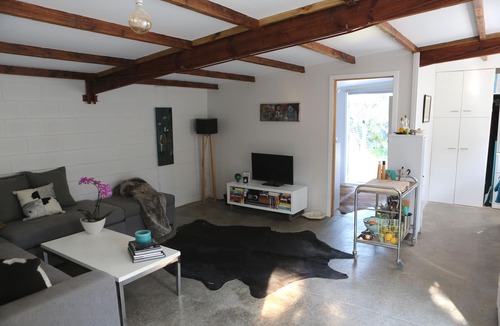 Eskdale Cottage | Rustic Beachfront Cottage