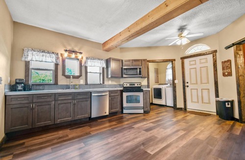 Windyville Cabin | Rustic Beauty by the Niangua River